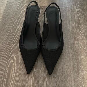 Brand new
Never worn